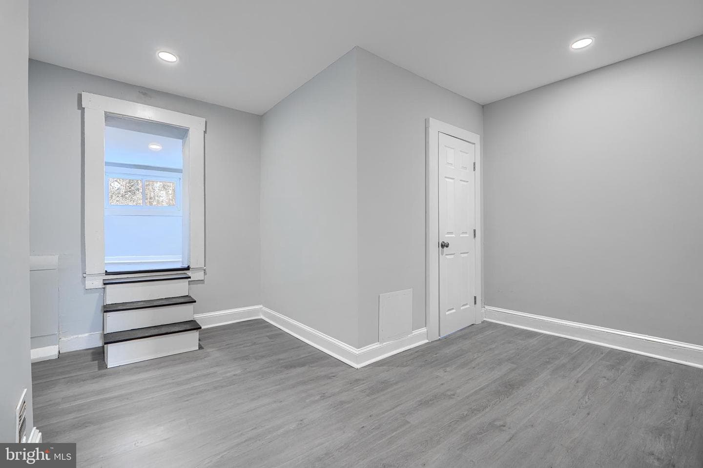 304 S Franklintown Road photo 30