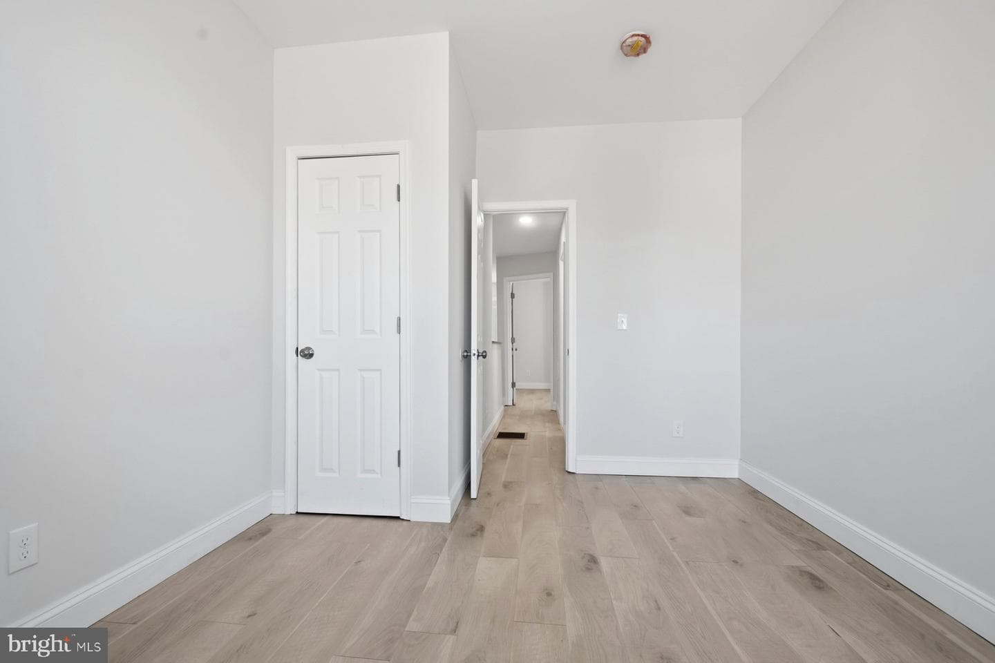 1229 W Saratoga Street photo 14