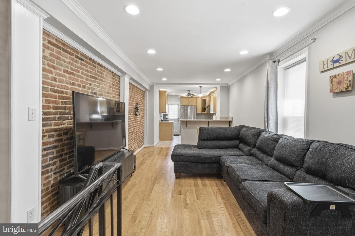 1119 S Baylis Street photo 3