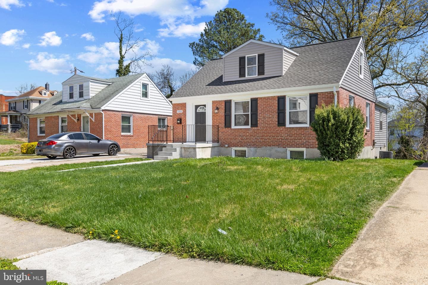 5315 Midwood Avenue photo 2