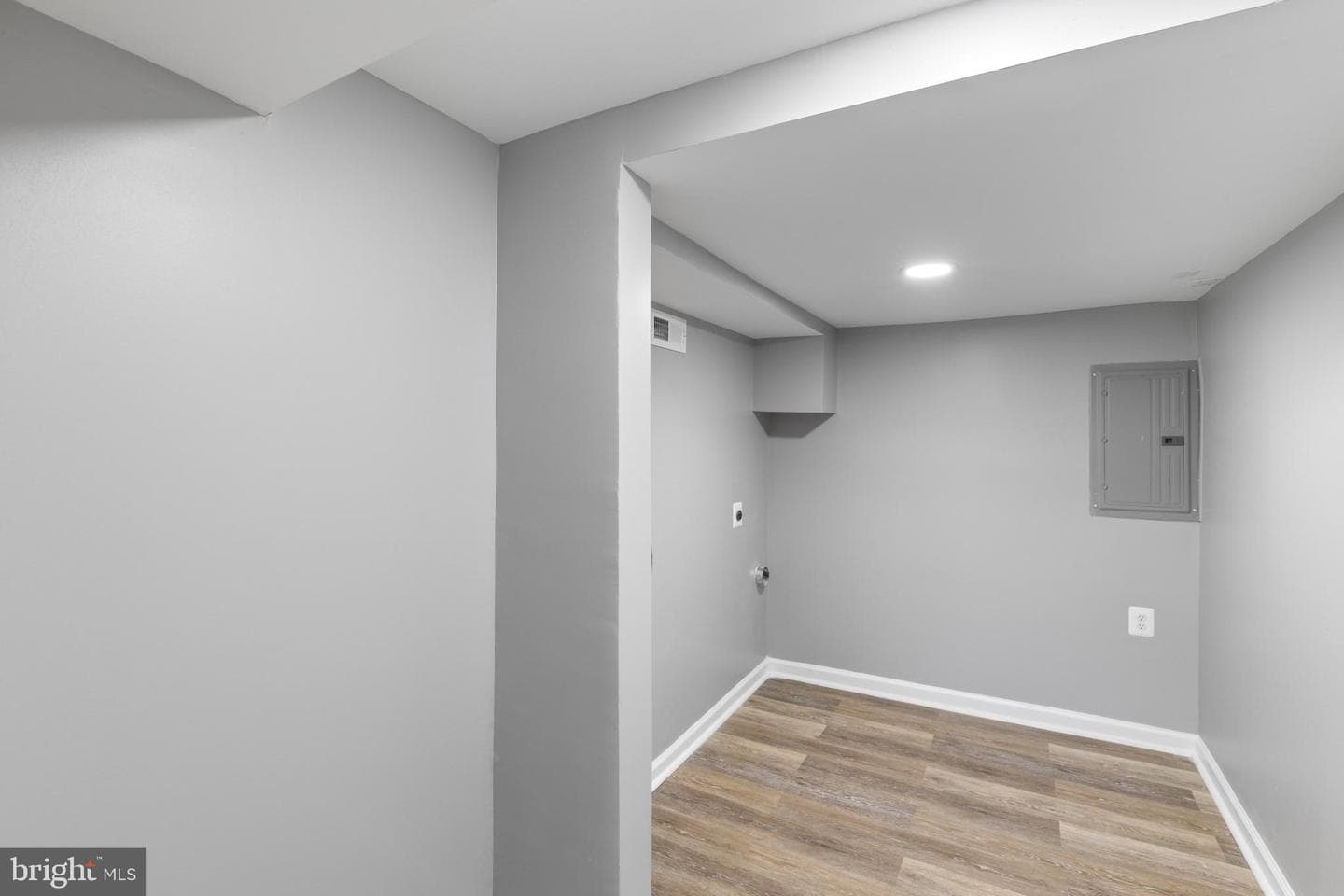 5315 Midwood Avenue photo 25