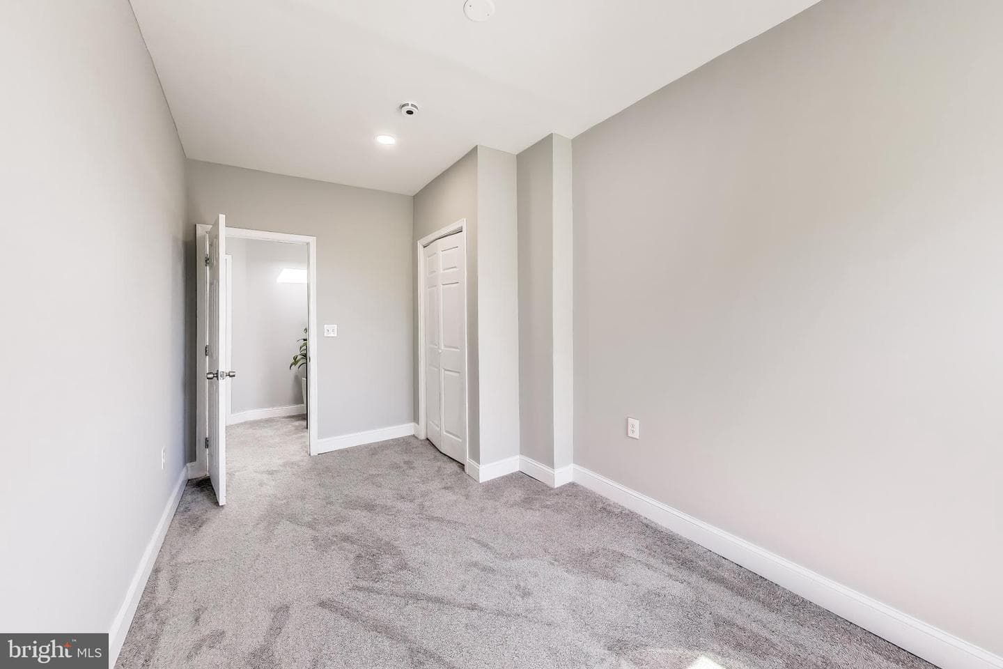 2807 Waldorf Avenue photo 29