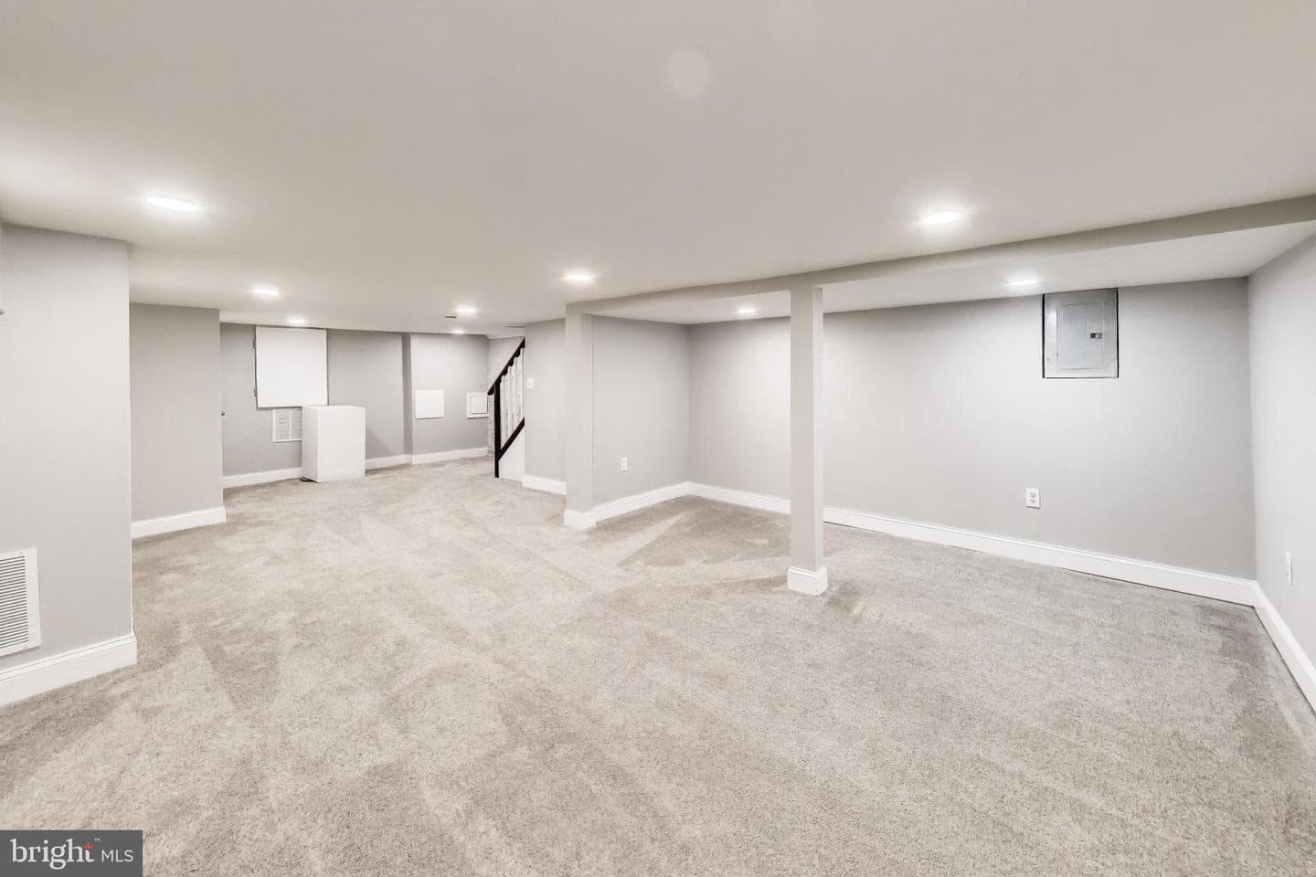 2807 Waldorf Avenue photo 34