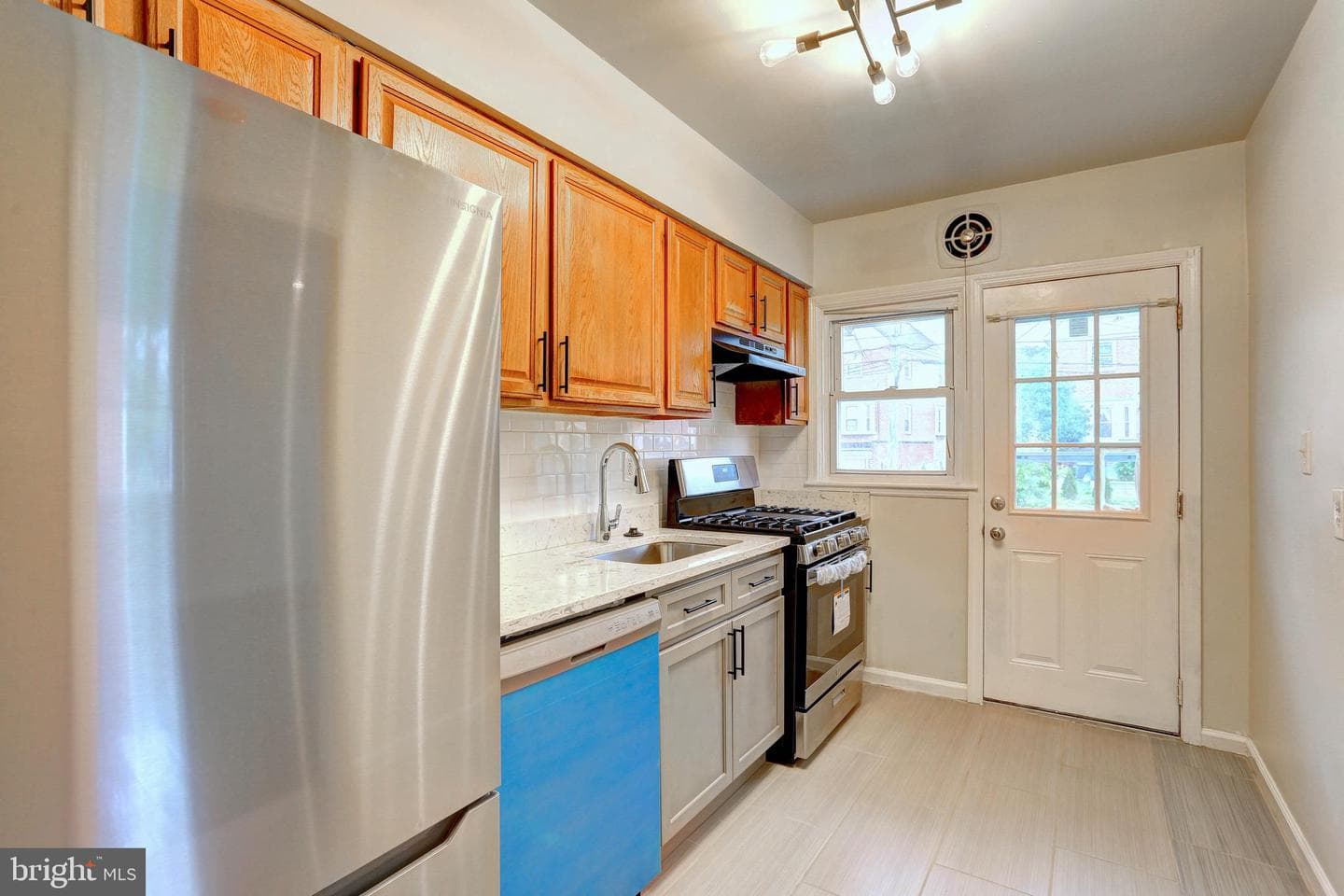 1550 Pentwood Road photo 22