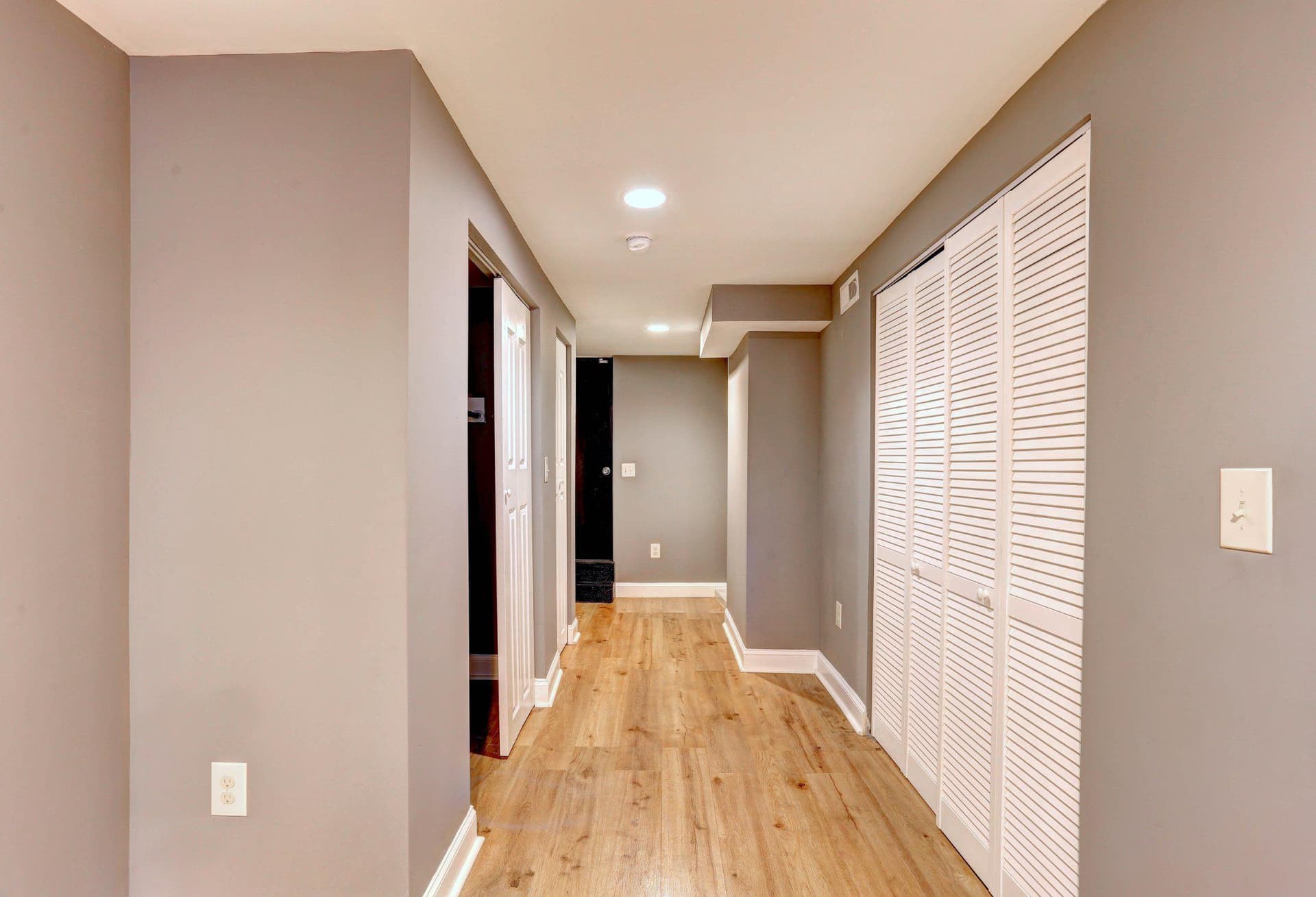 2718 Mura Street photo 21