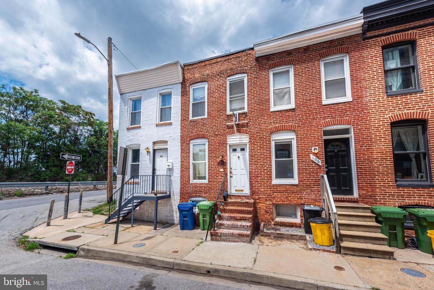 108 W Heath Street photo 19