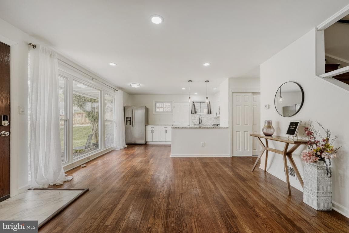 2403 Hermosa Avenue photo 3