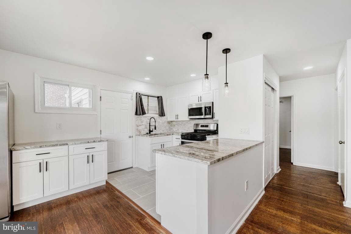 2403 Hermosa Avenue photo 5