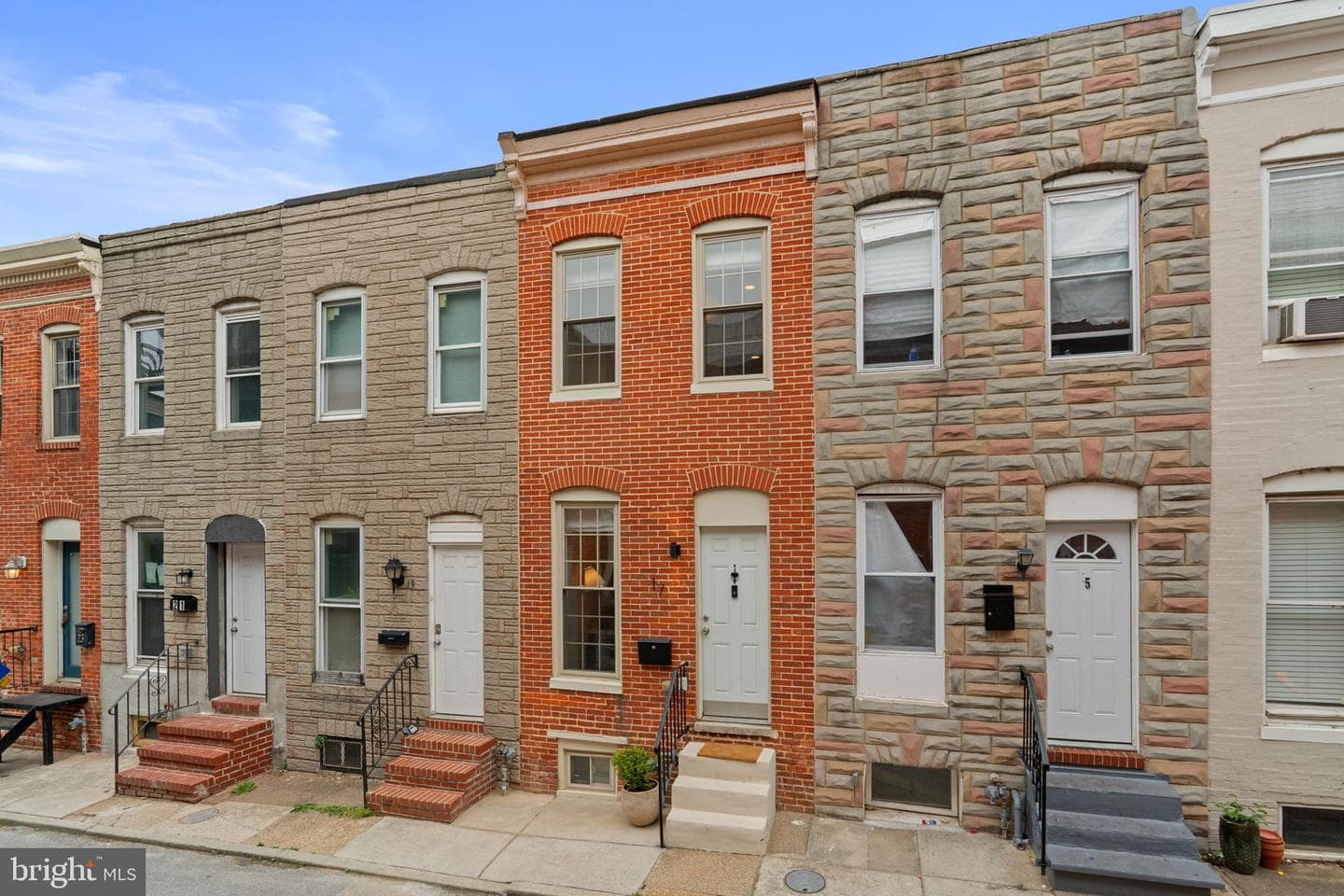 17 N Bradford Street photo 3