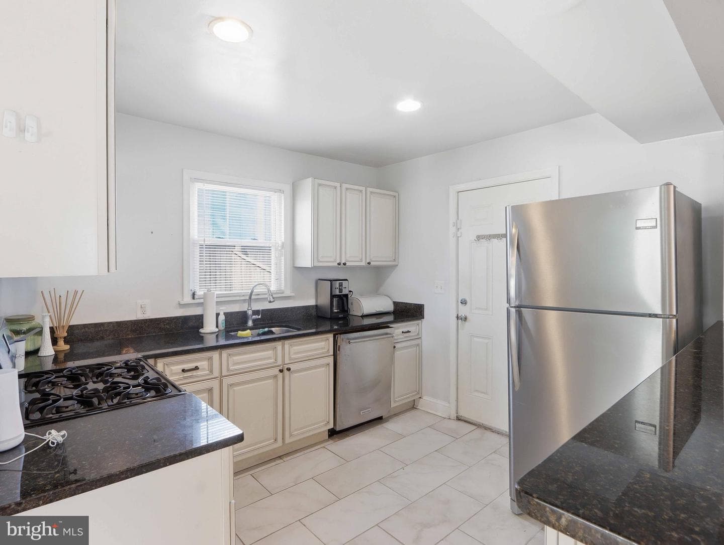 2805 Mount Holly Street photo 14