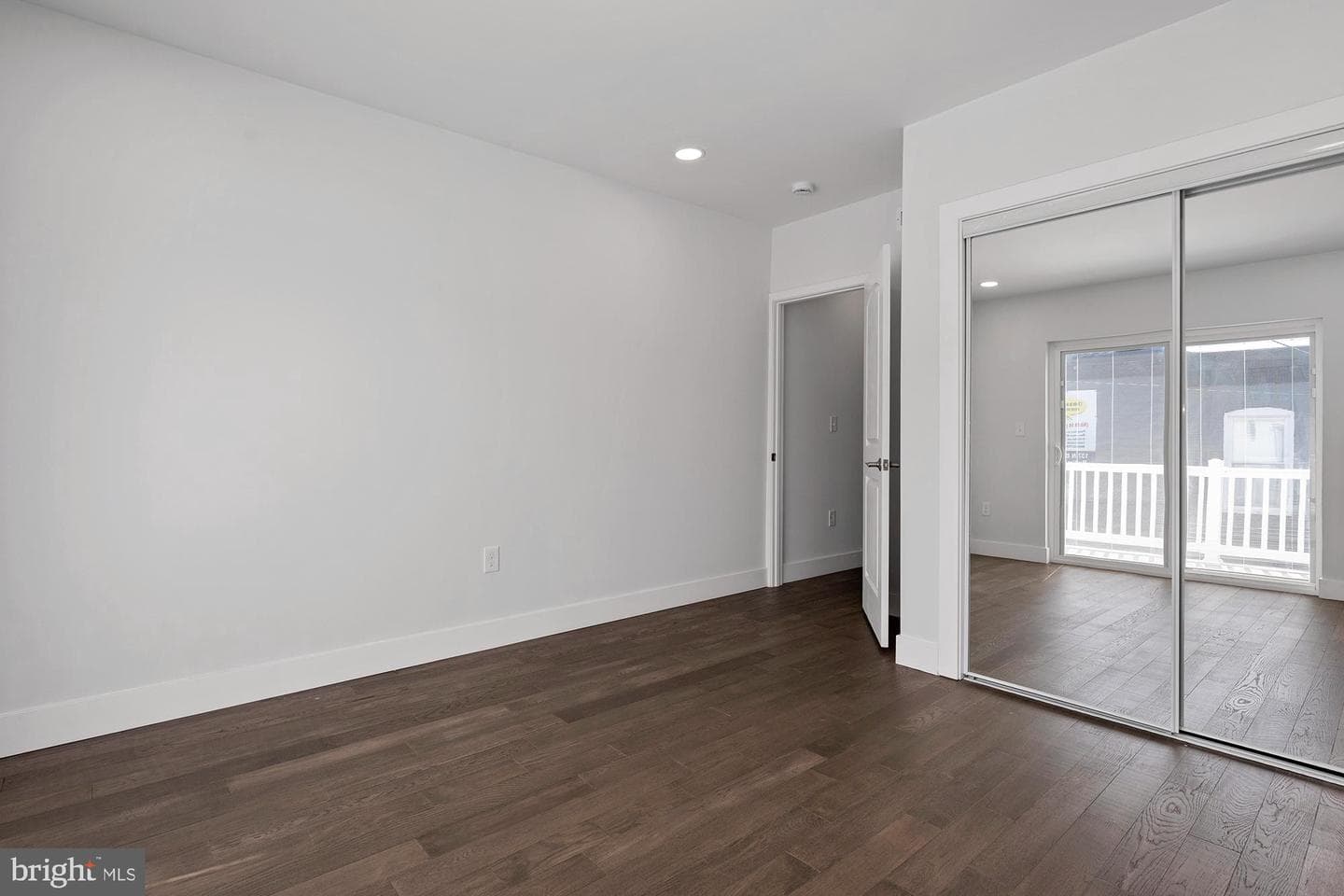 2713 E Fayette Street photo 24