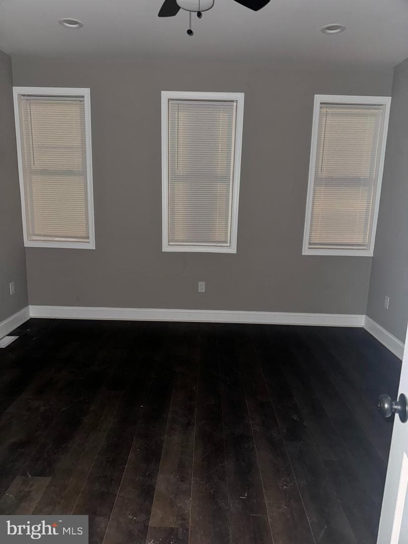 3218 Frederick Avenue photo 27