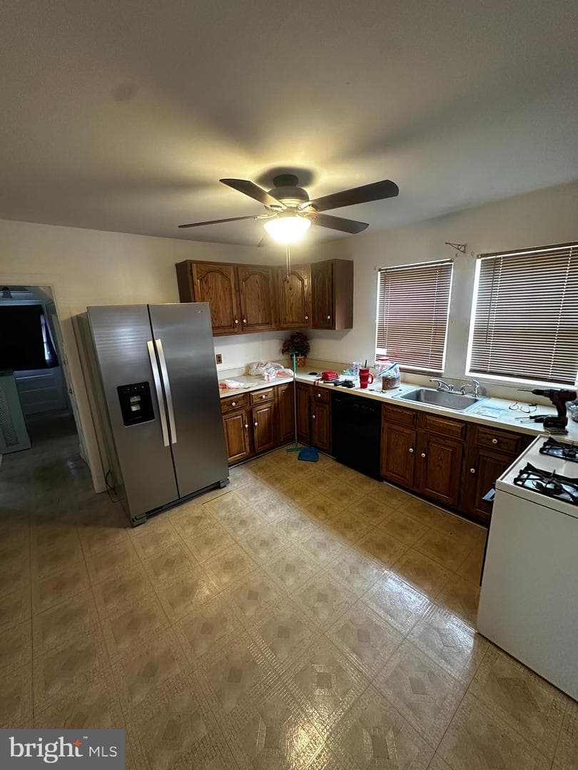 500 Washburn Avenue photo 7