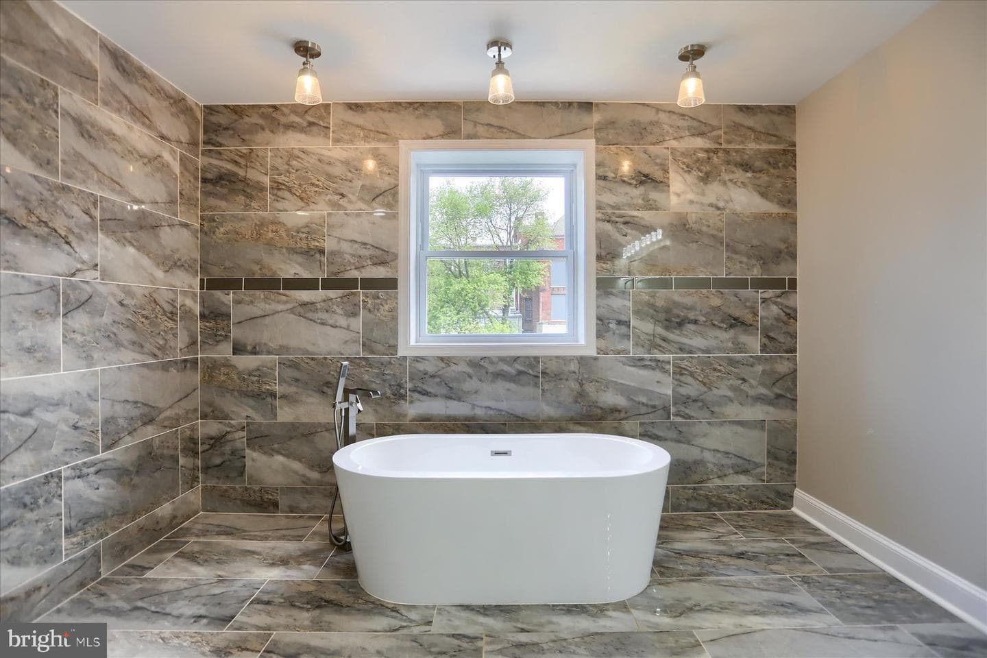 1811 Madison Avenue photo 18