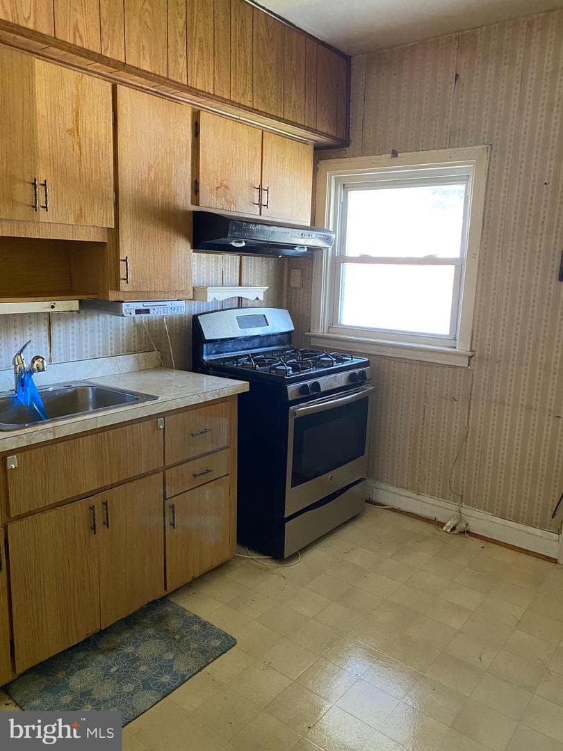 3902 Woodridge Road photo 3