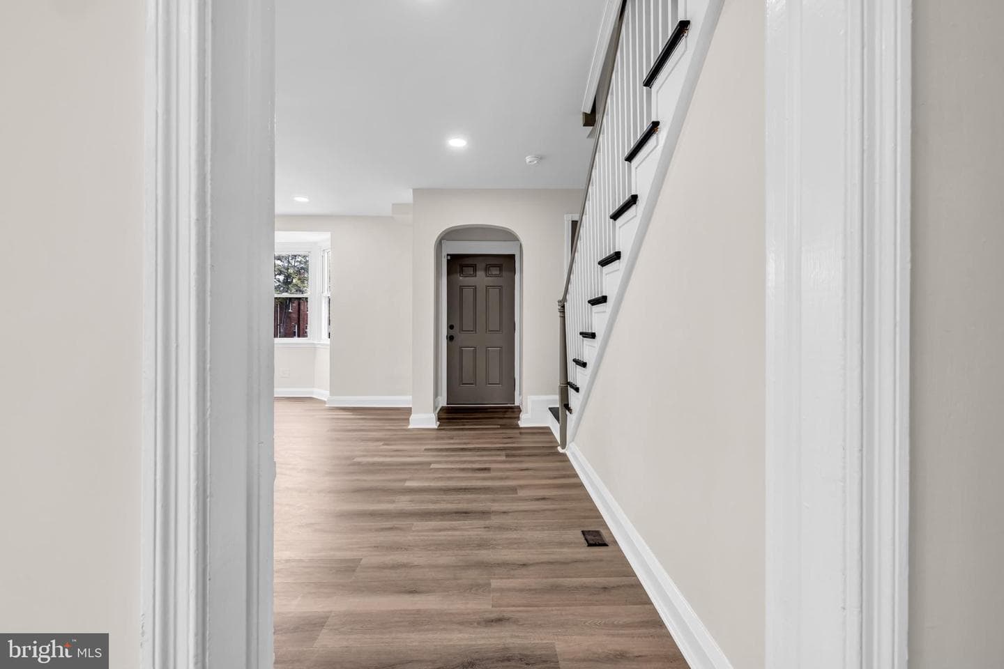 1513 Kingsway Road photo 8