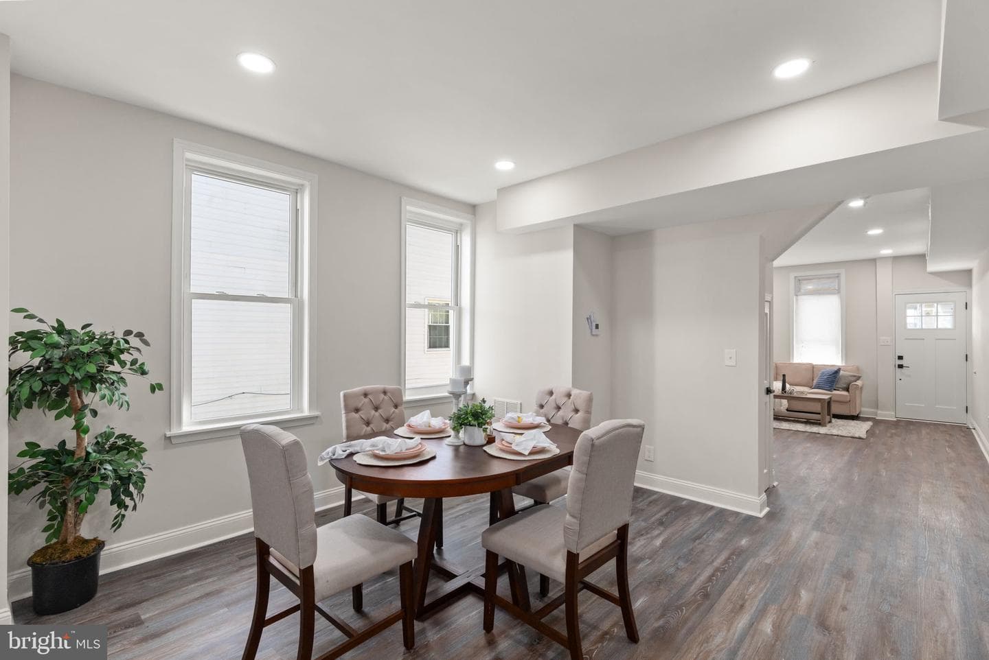 822 E 41st Street photo 9