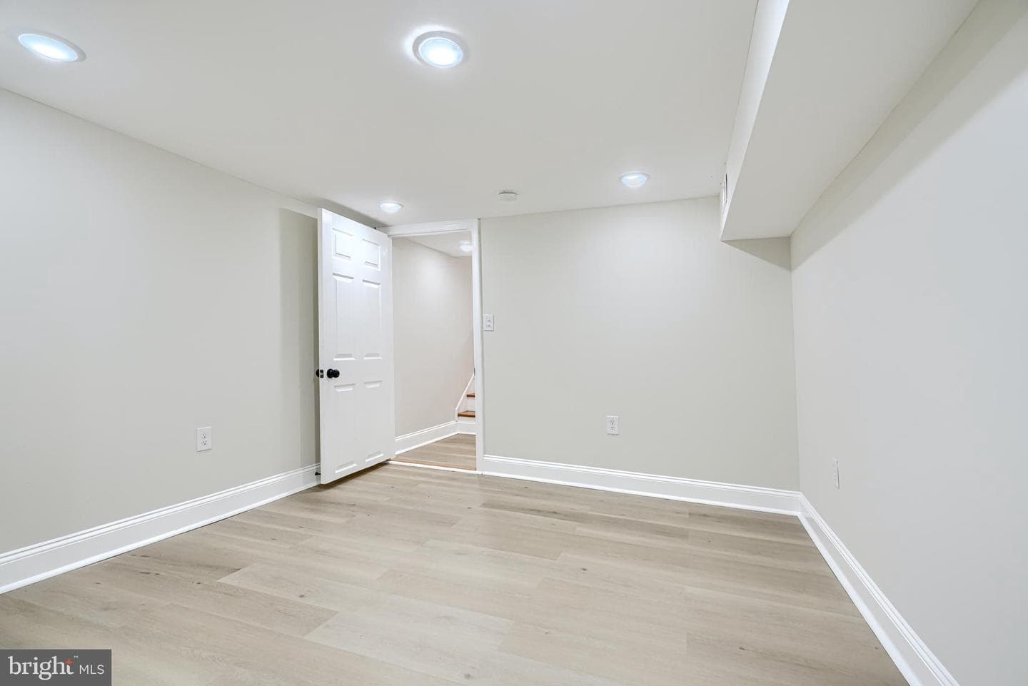 1827 Druid Hill Avenue photo 41