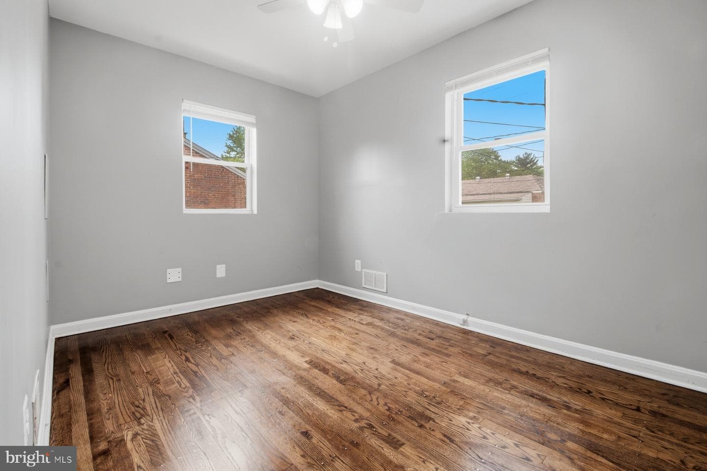 5912 Willet Avenue photo 14