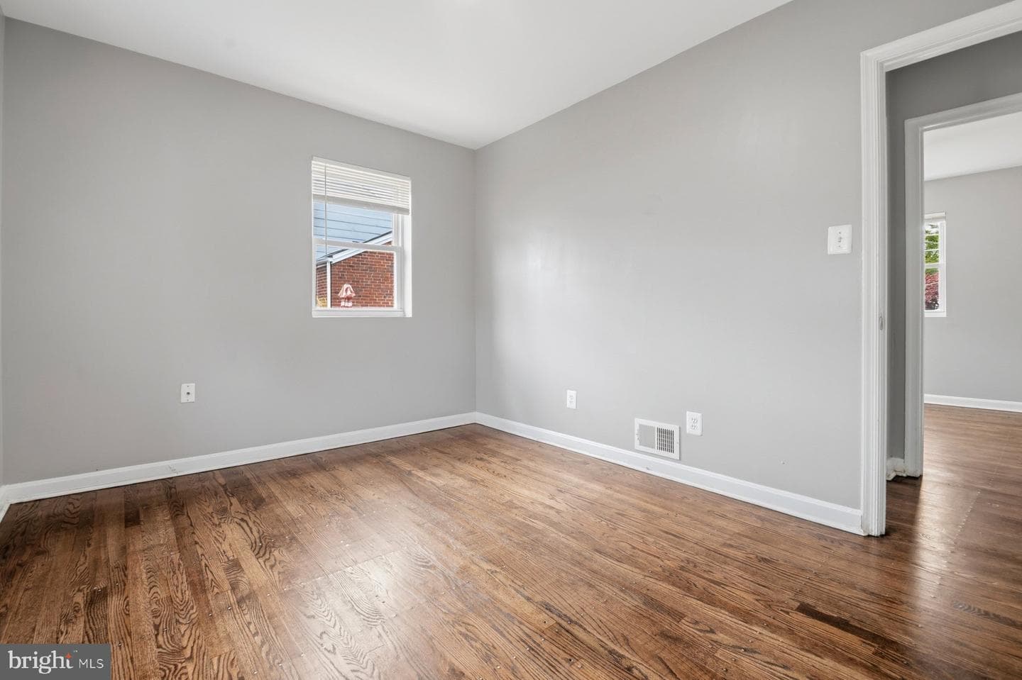 5912 Willet Avenue photo 15