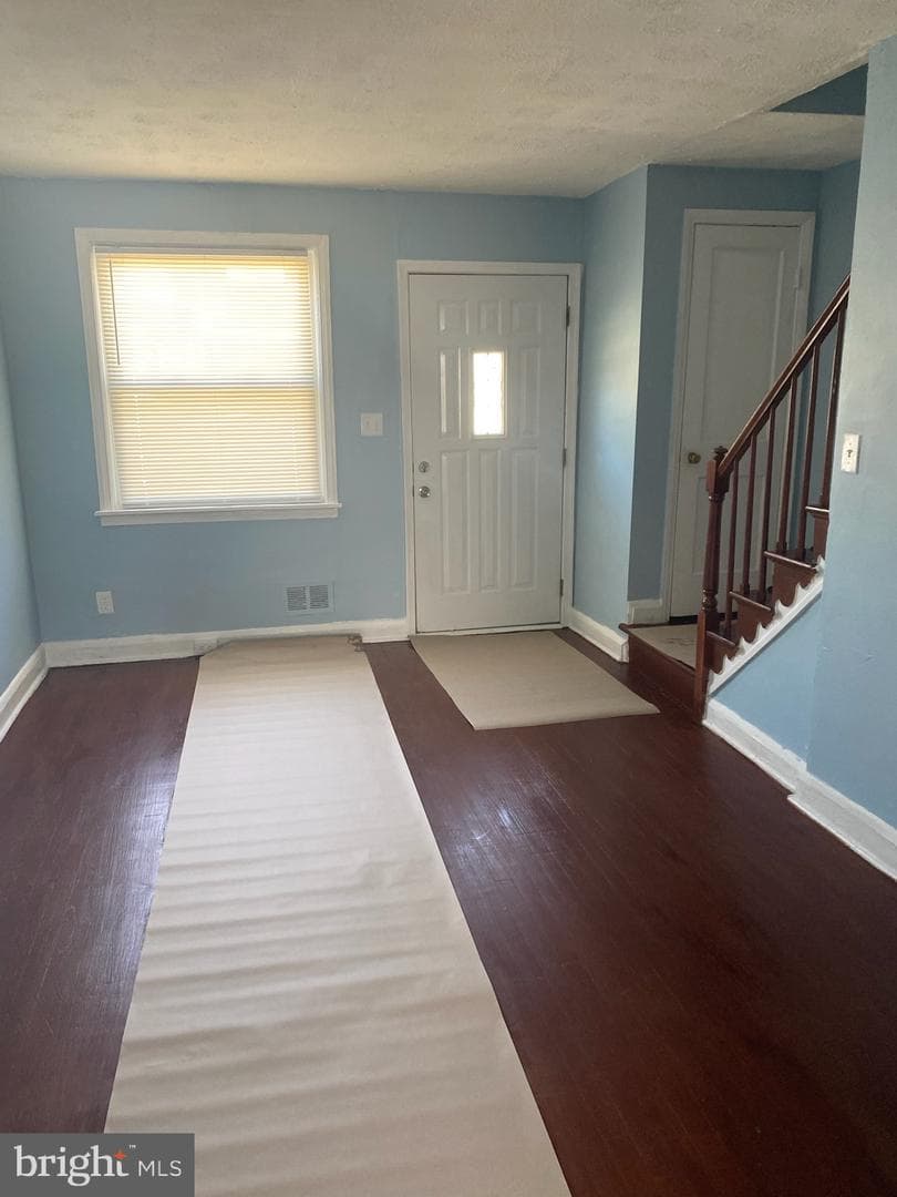 6113 Cardiff Avenue photo 2