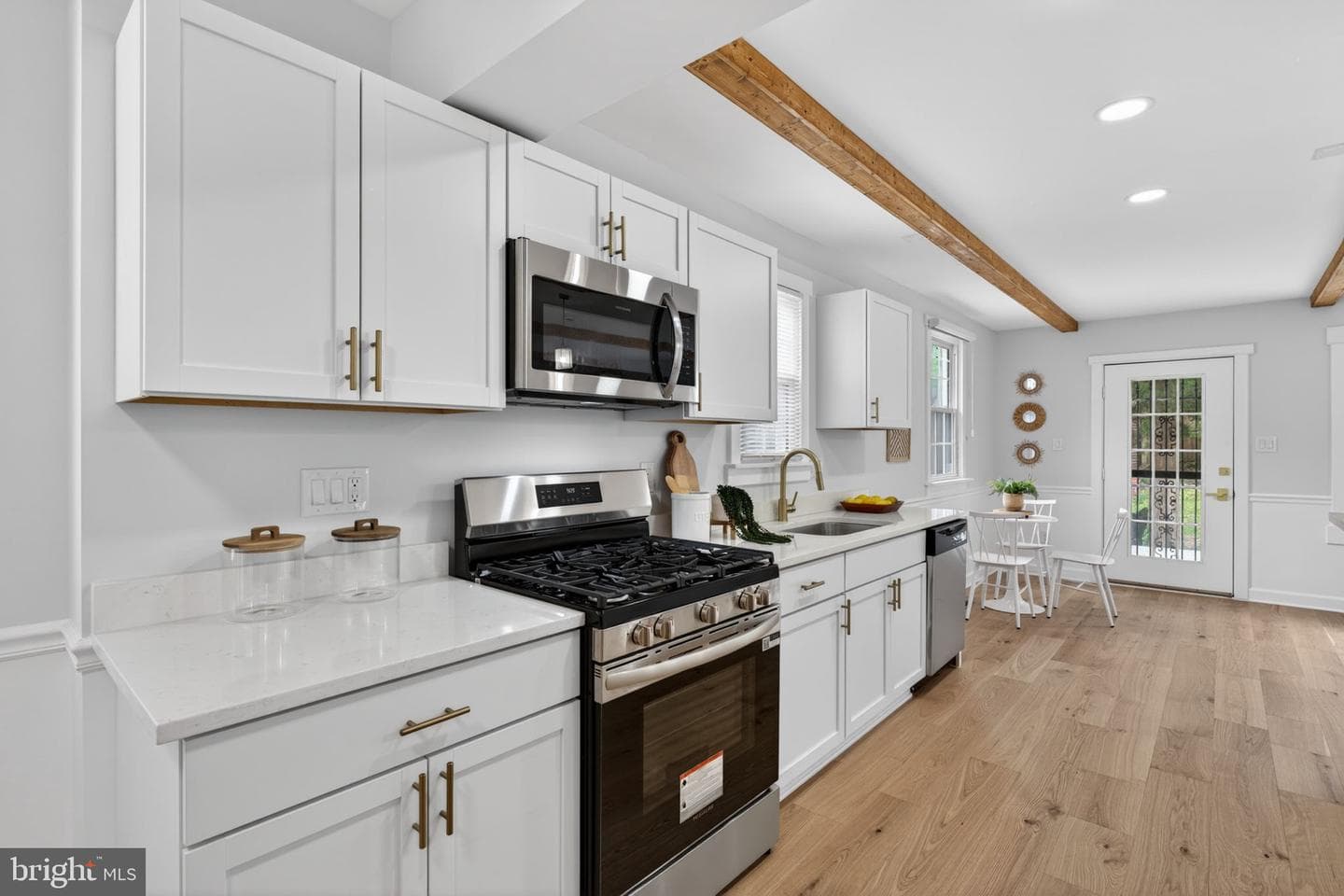 7123 Chambers Road photo 12