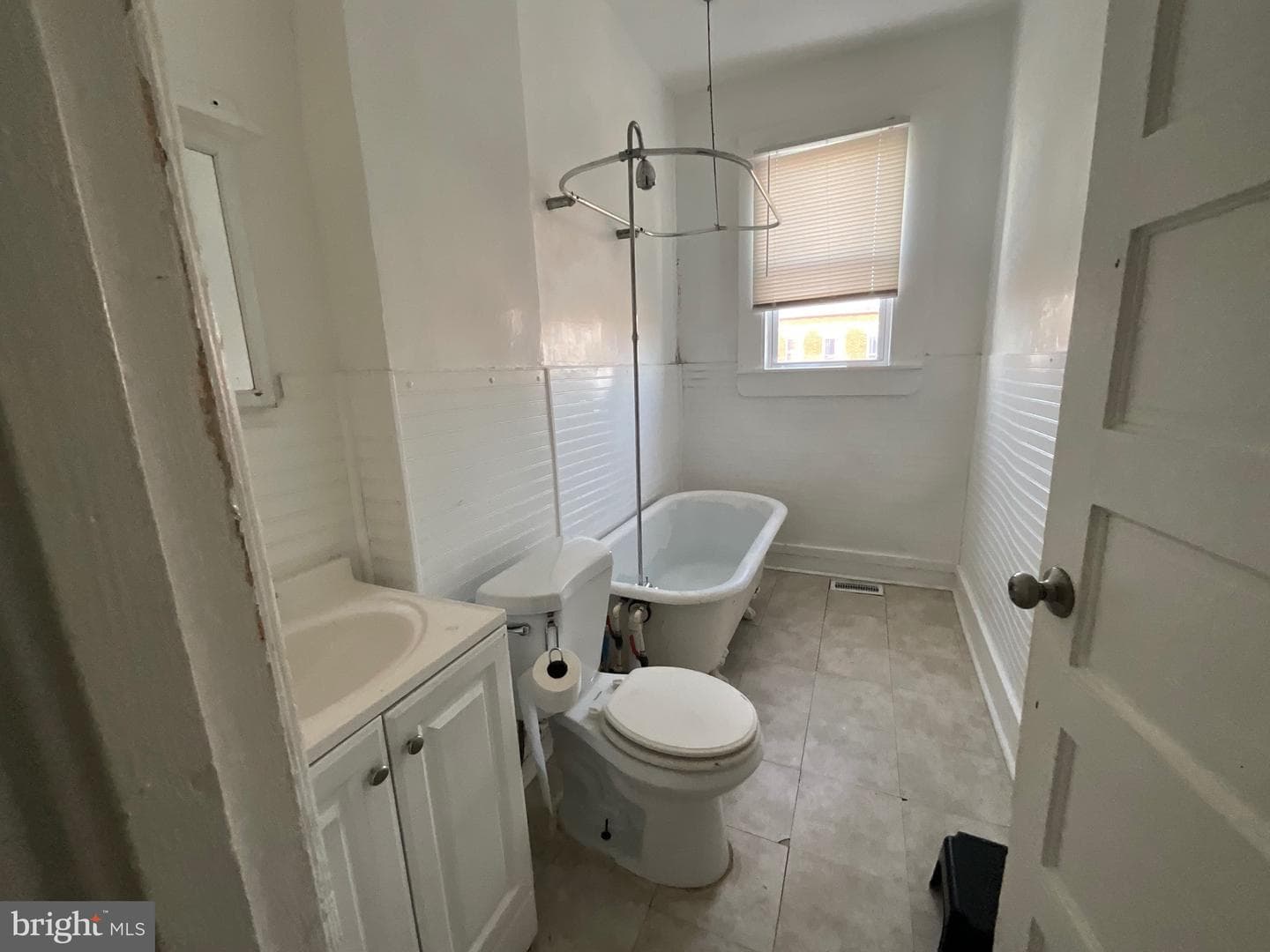 1723 E 25th Street photo 11