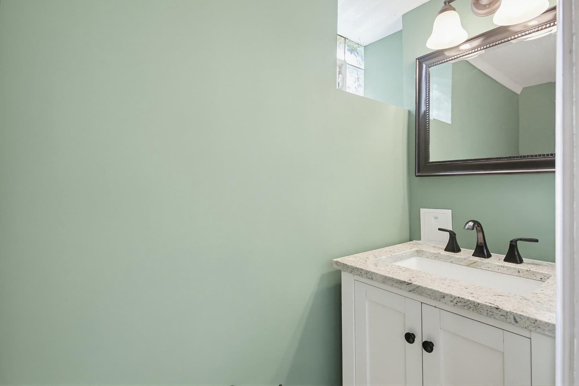 12 N Rosedale Street photo 6