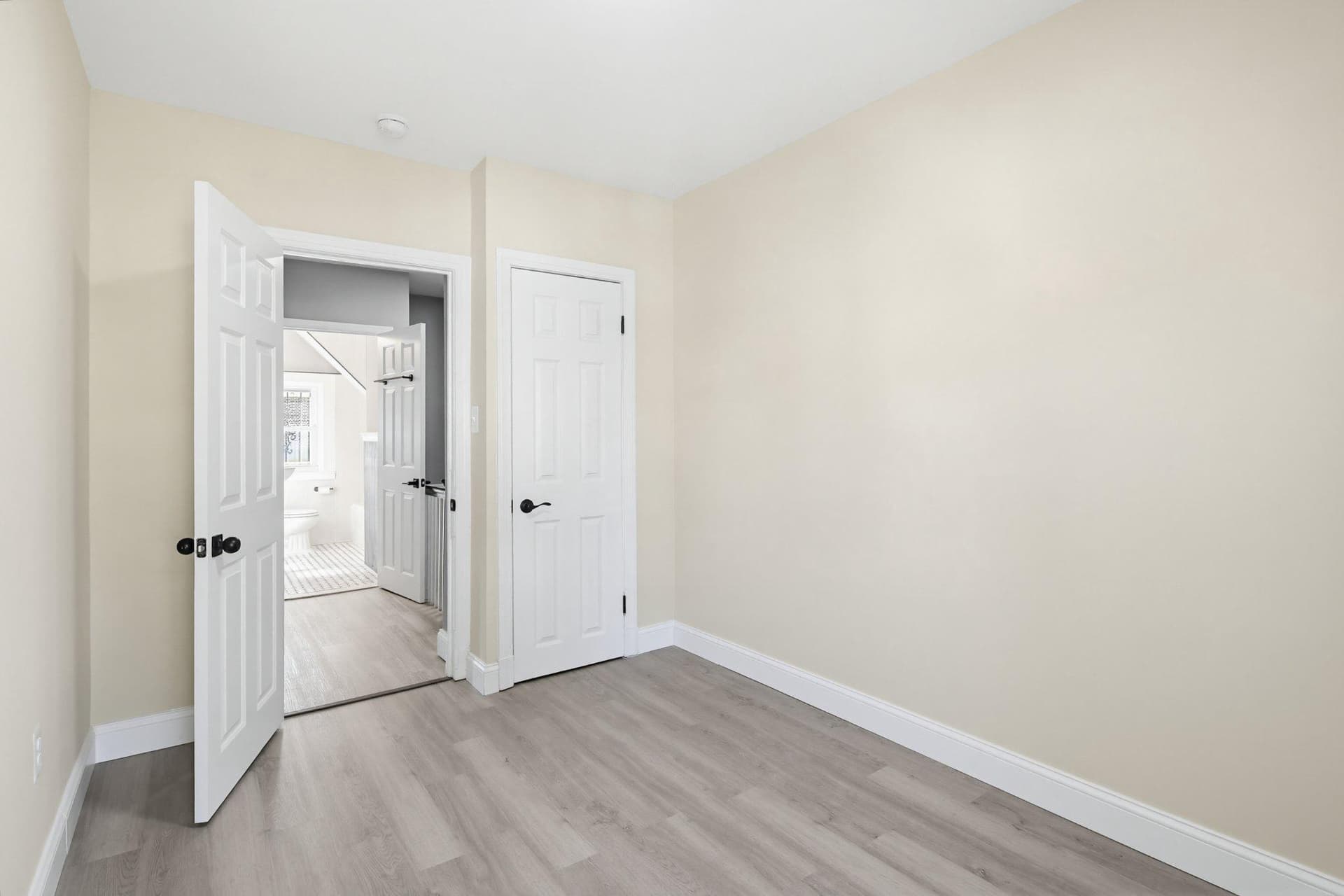 12 N Rosedale Street photo 8