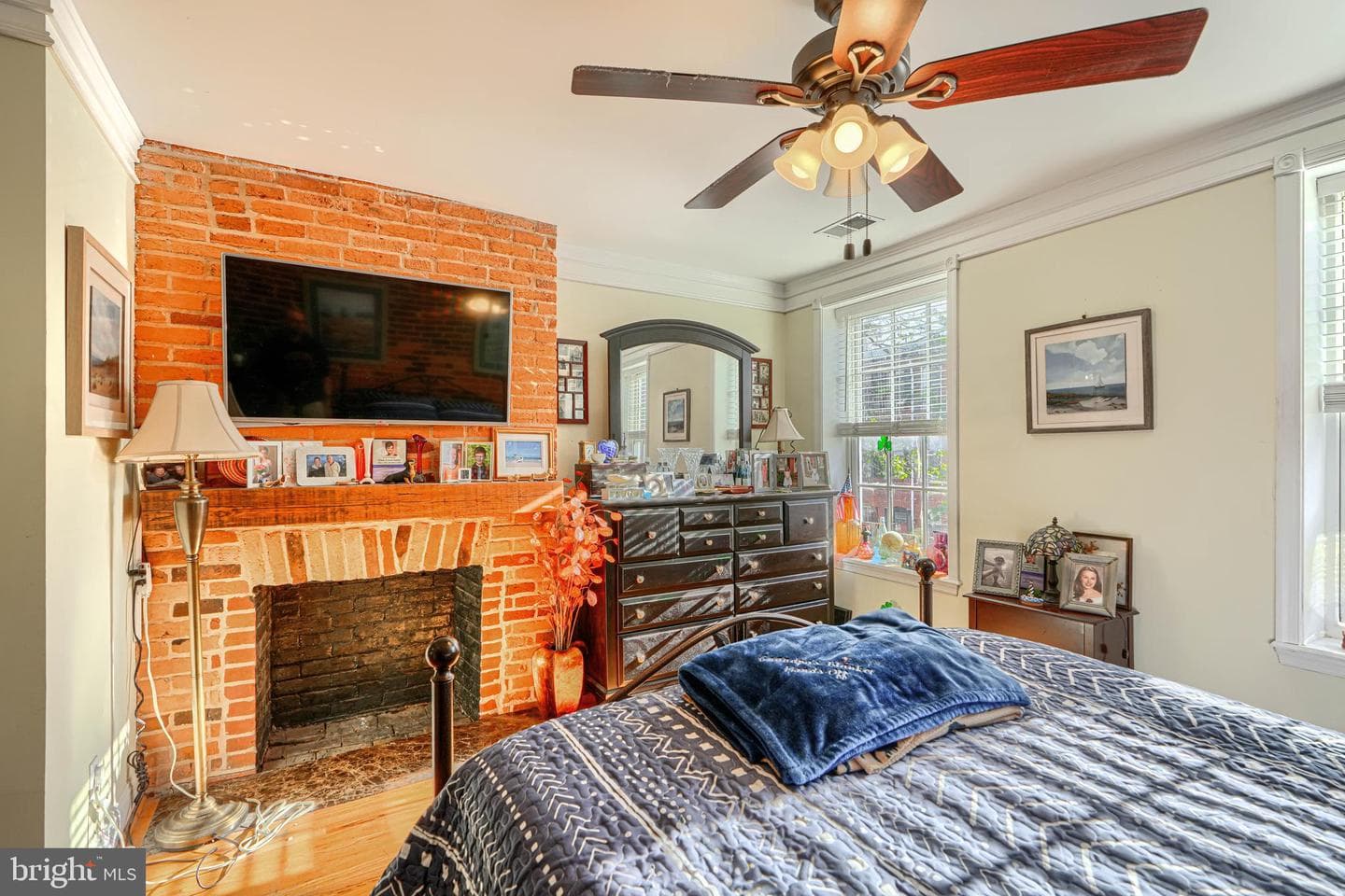 1109 William Street photo 28