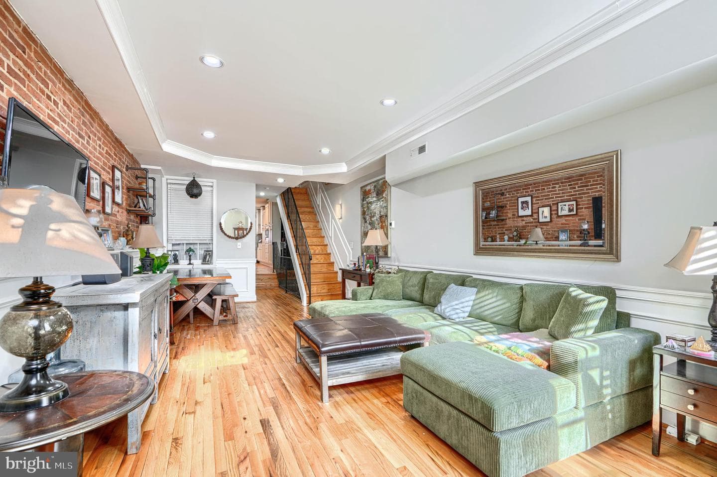 1109 William Street photo 6
