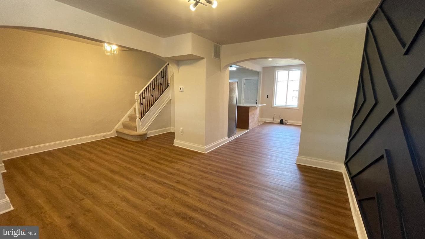 1216 Bonaparte Avenue photo 12