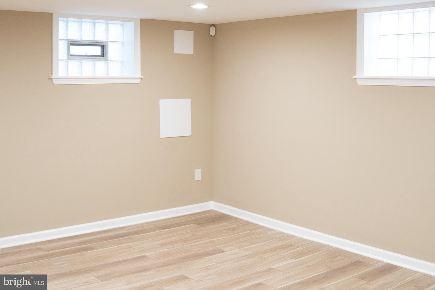 2316 Ashburton Street photo 58