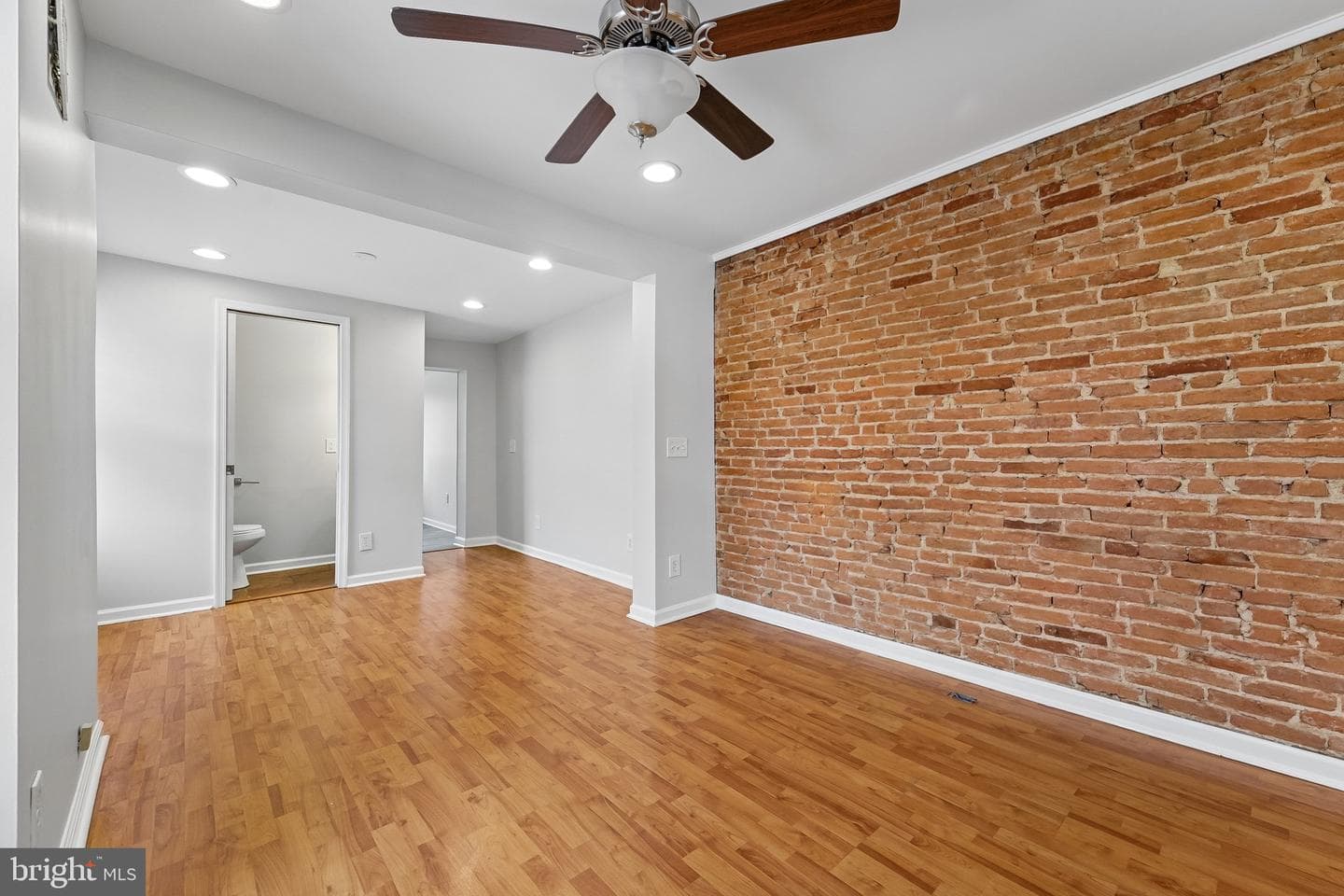 1620 Marshall Street photo 9