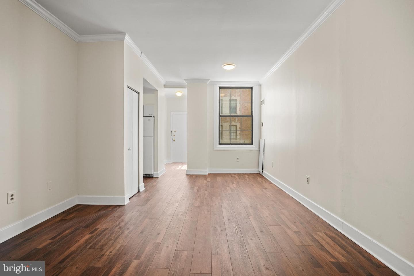 1 E Chase Street #401 photo 10