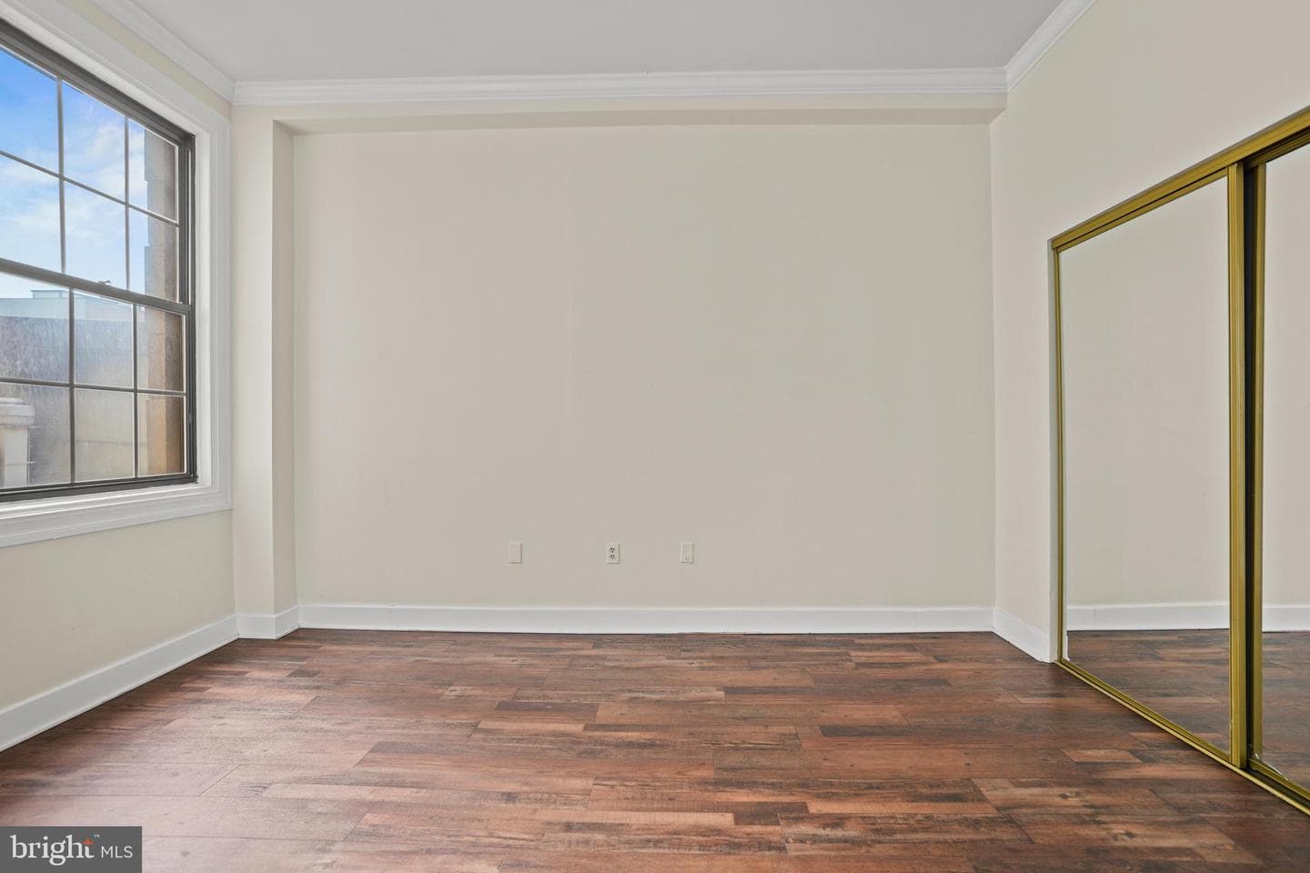 1 E Chase Street #401 photo 18