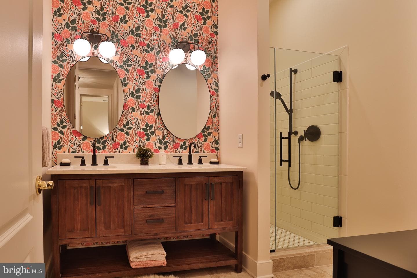 1114 Washingtonville Drive photo 44