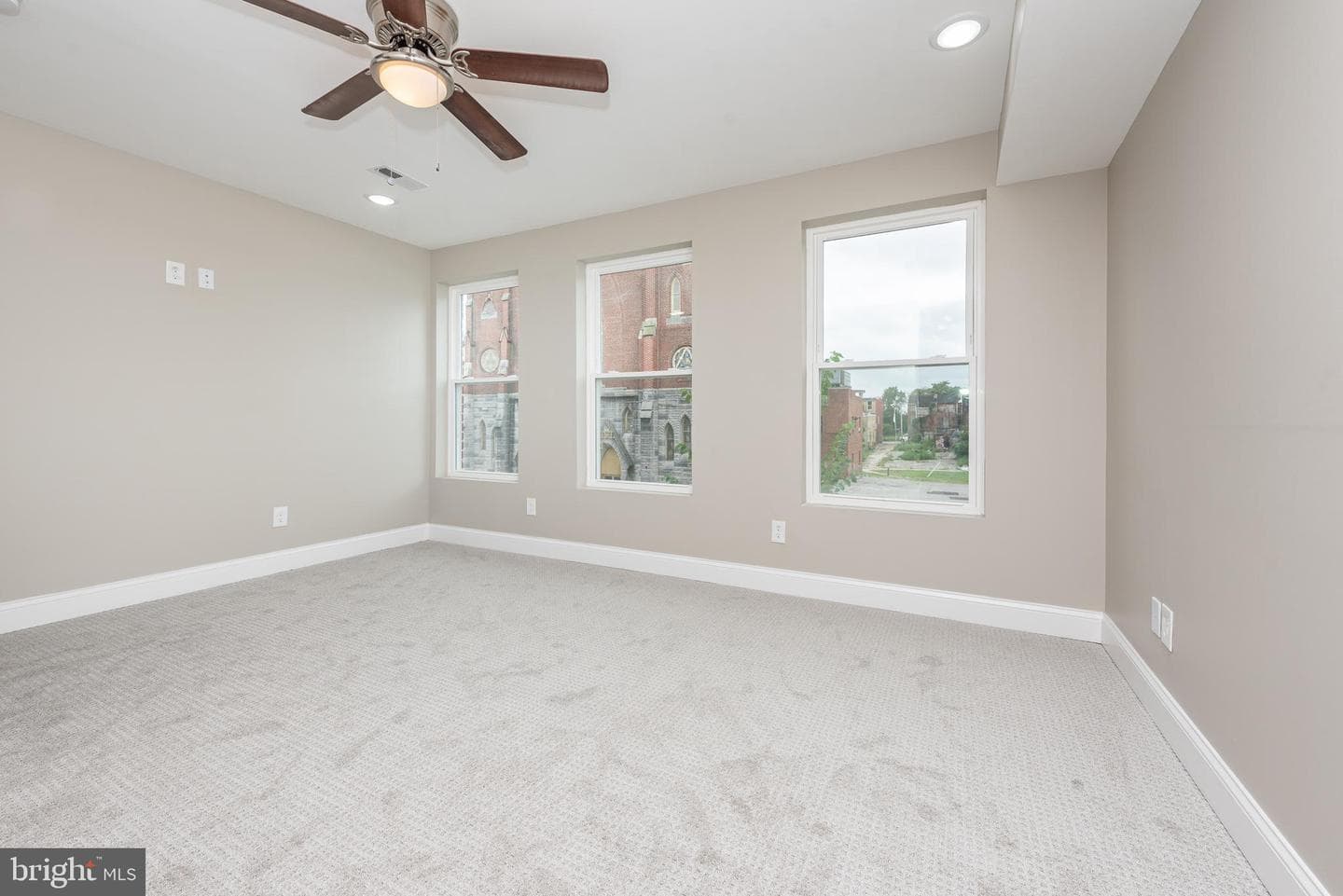 1016 W Fayette Street photo 14