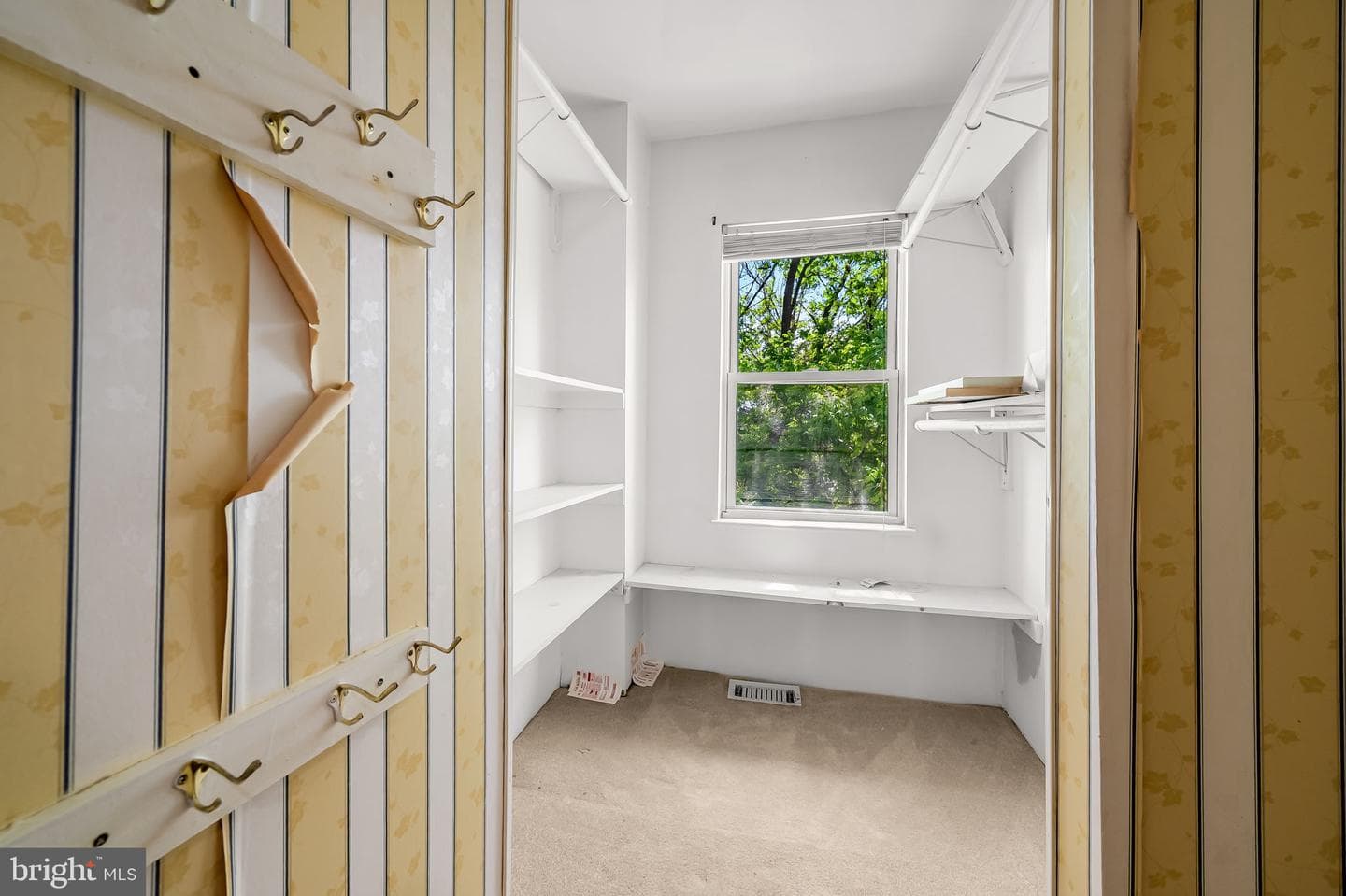 657 Portland Street photo 20