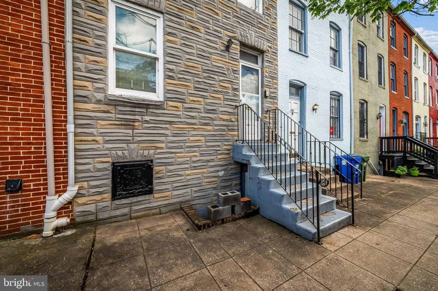 657 Portland Street photo 4