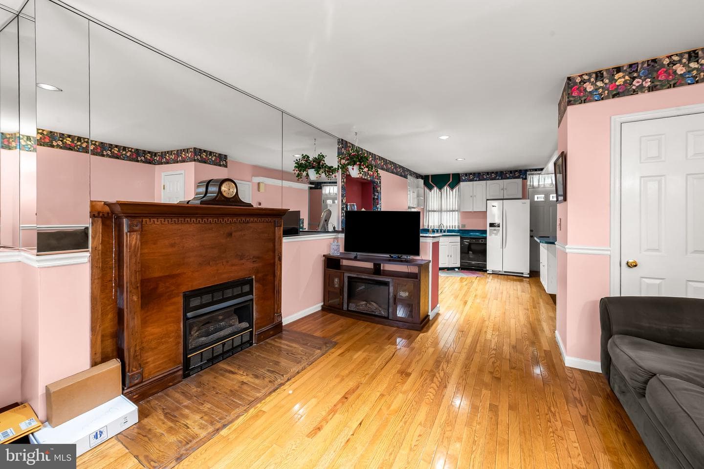 657 Portland Street photo 7