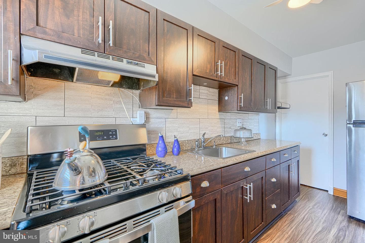 2119 Walshire Avenue photo 16