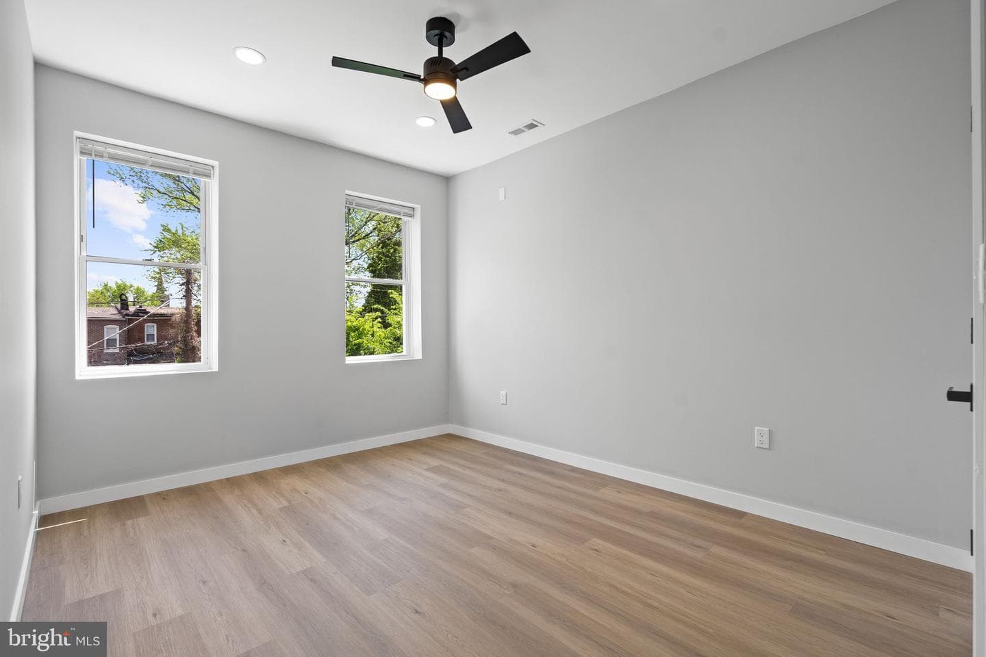 3015 Wylie Avenue photo 42