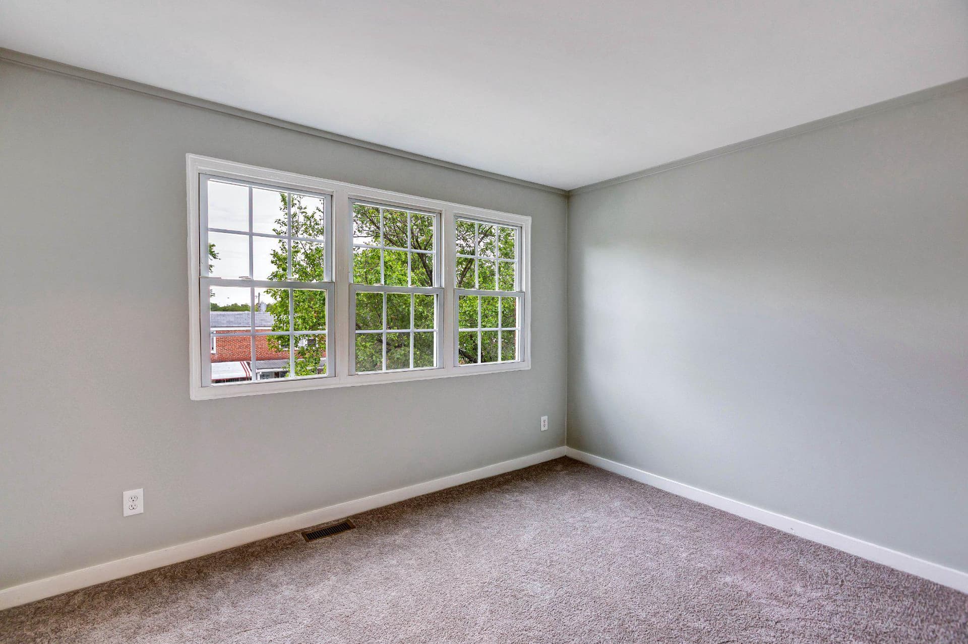 3013 Elizabeth Avenue photo 26
