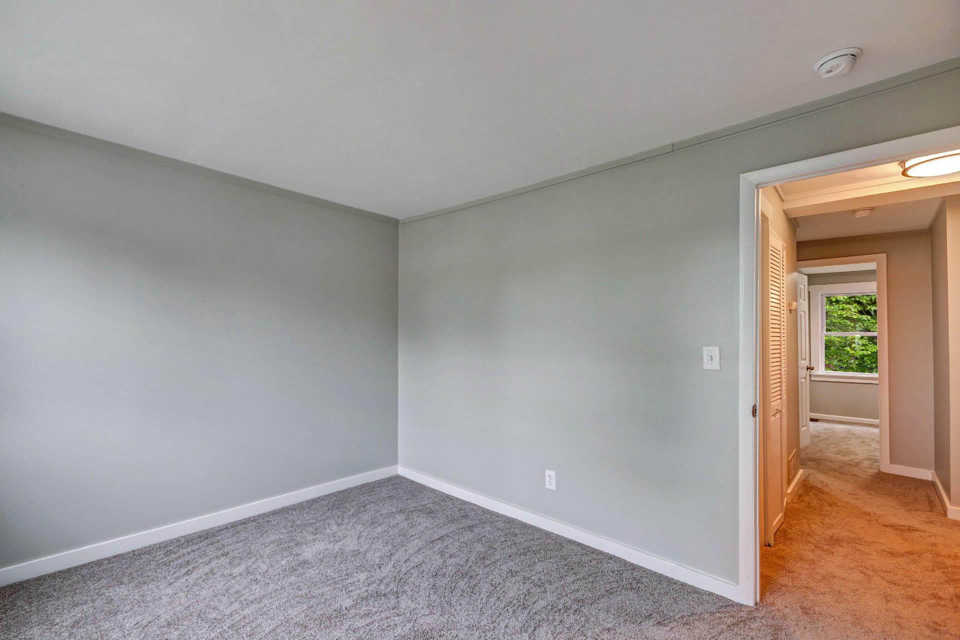 3013 Elizabeth Avenue photo 27