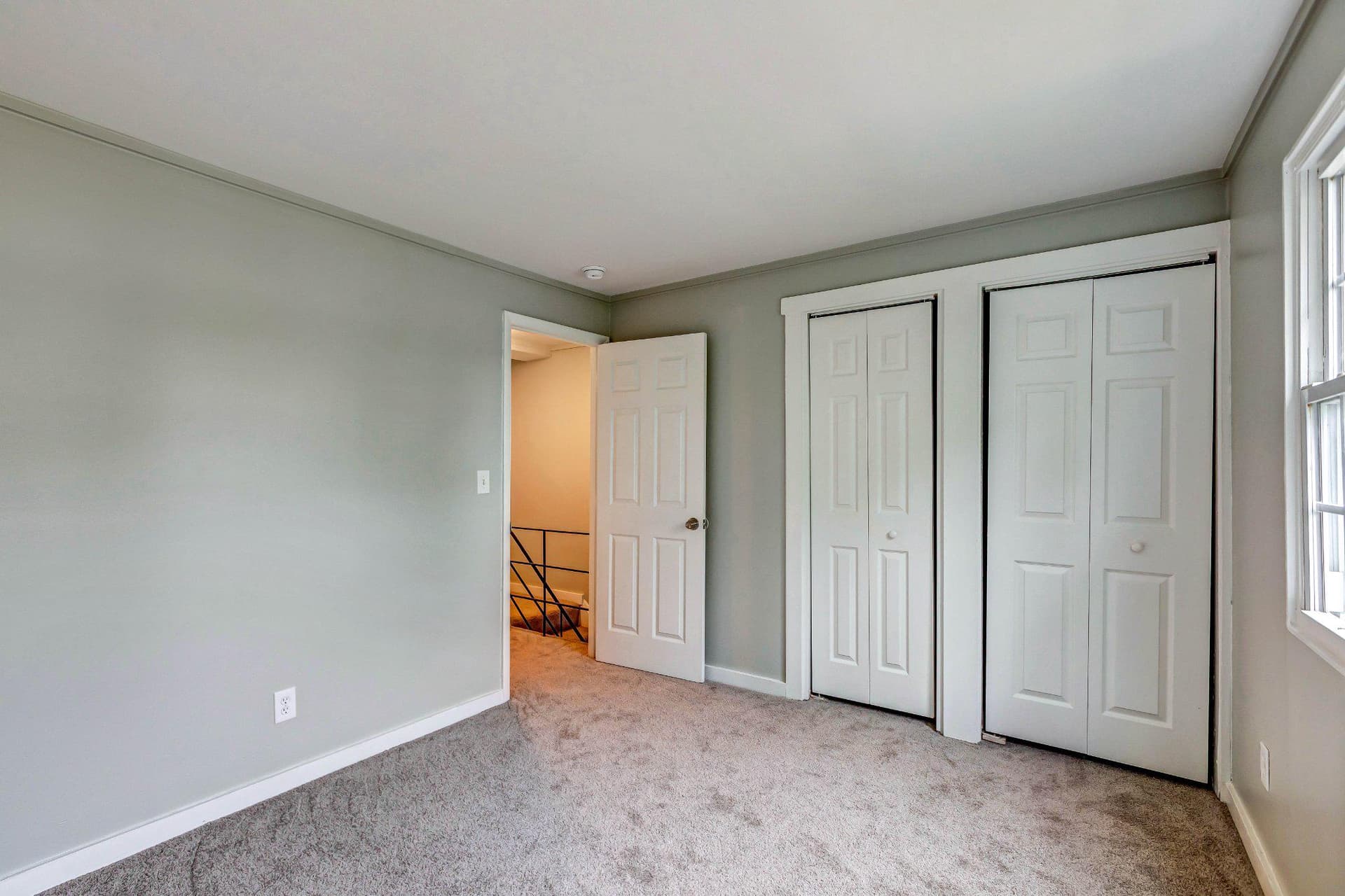 3013 Elizabeth Avenue photo 28