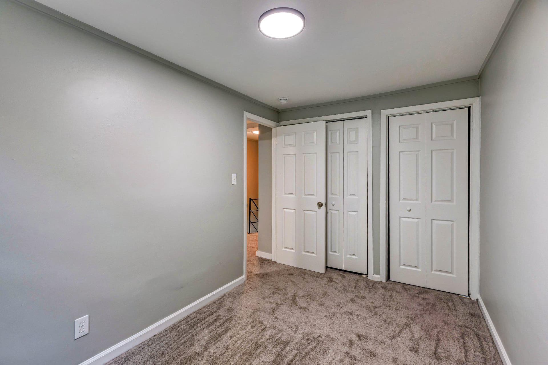 3013 Elizabeth Avenue photo 36