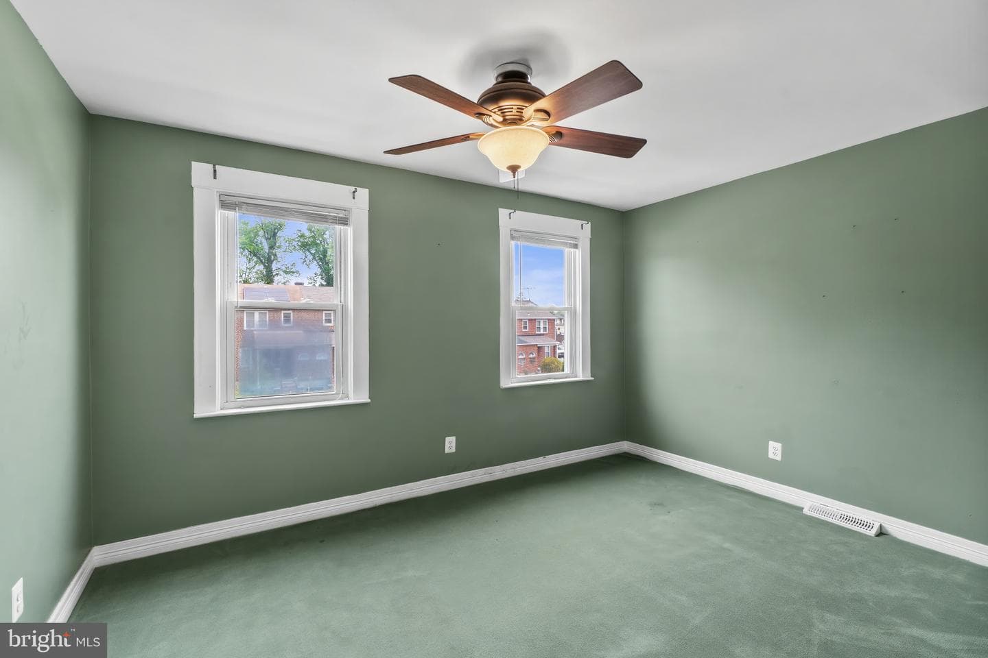 2827 Fleetwood Avenue photo 19