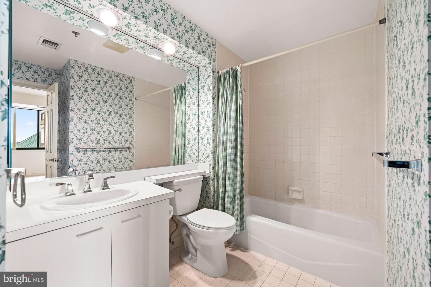 3704 N Charles Street #1403 photo 29