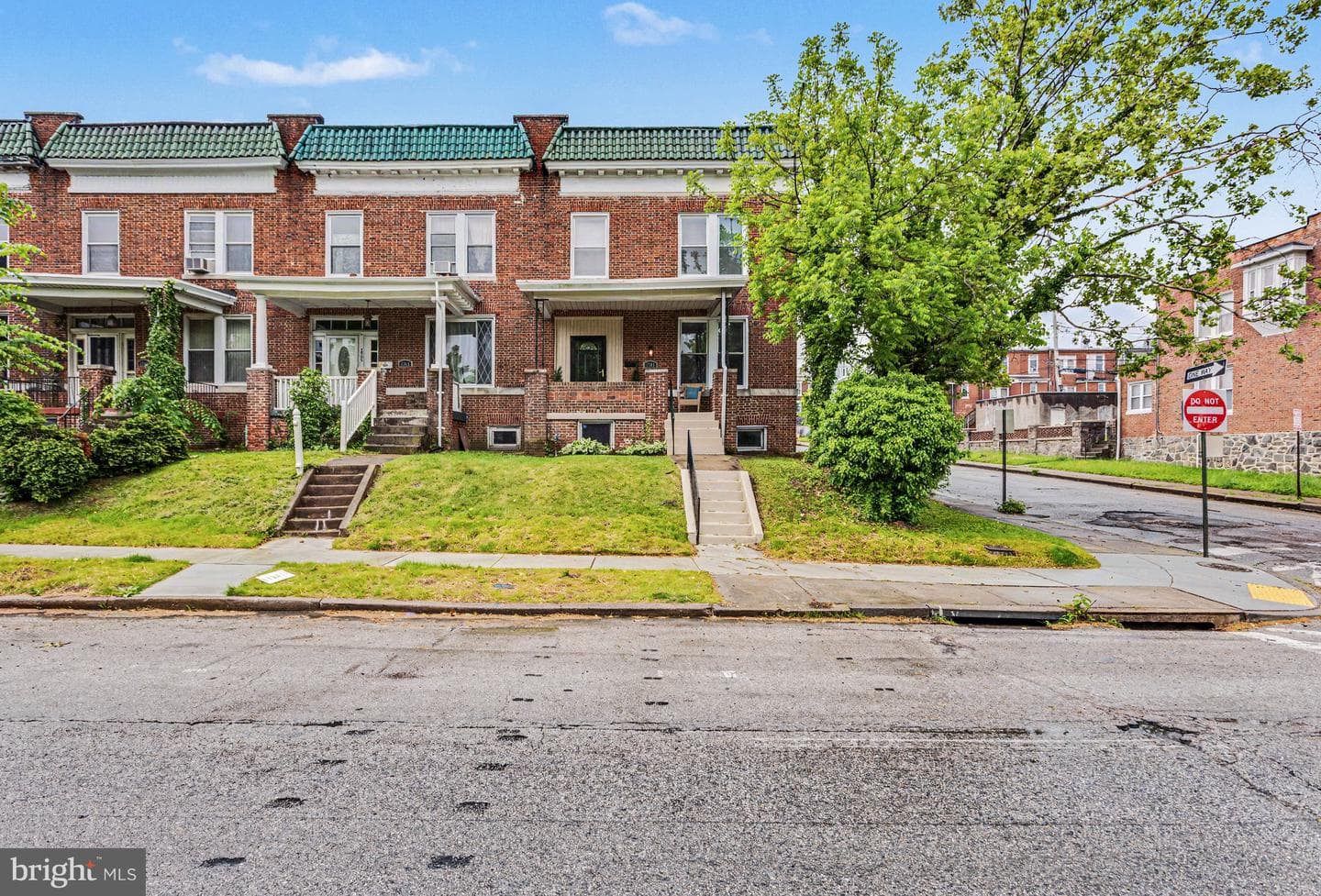 1701 E 33rd Street photo 3